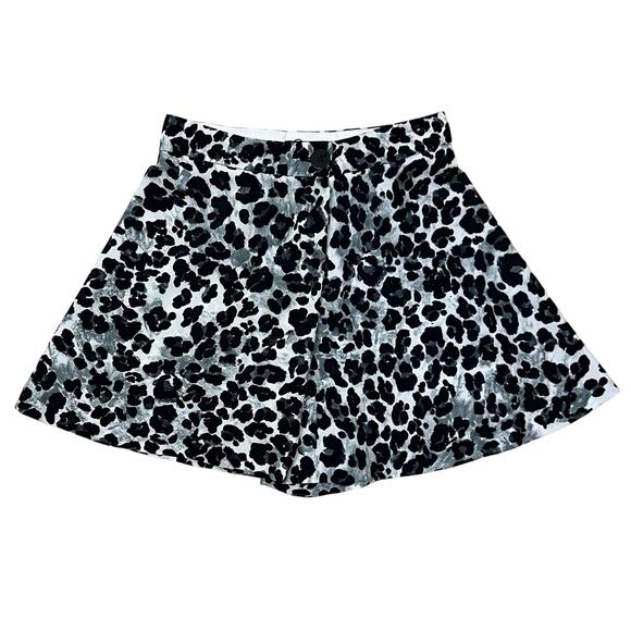 Zara Leopard Print Skirted Shorts Skort Size XS Black Gray NWT - Picture 3 of 7